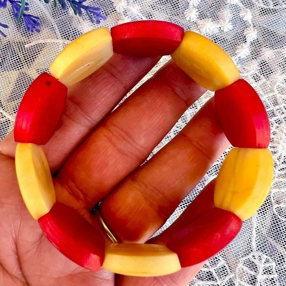 Sustainable Eco-friendly Corozo/Tagua Nut Stretch Bracelet - Picture 3 of 10
